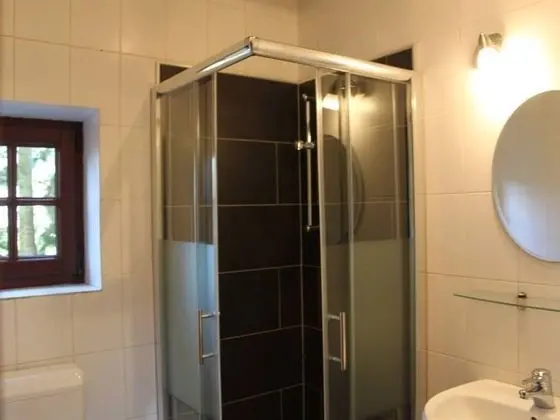 Classic Tek Büyük veya İki Ayrı Yataklı Oda, Banyolu/Duşlu