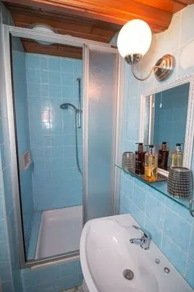 Economy Tek Büyük Yataklı Oda, Özel Banyo, Bahçe Manzaralı