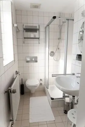 Standard Tek Büyük Yataklı Oda, Özel Banyo, Bahçe Manzaralı