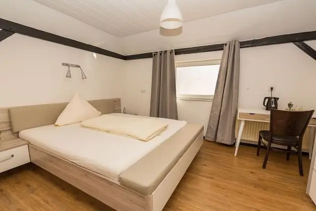 Standard Tek Büyük Yataklı Oda, Özel Banyo, Avlu Manzaralı