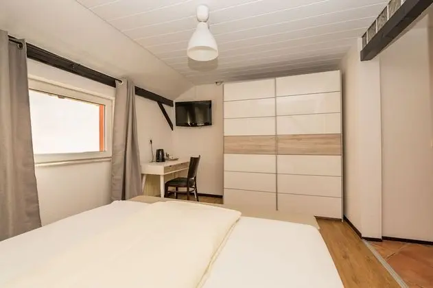 Standard Tek Büyük Yataklı Oda, Özel Banyo, Avlu Manzaralı