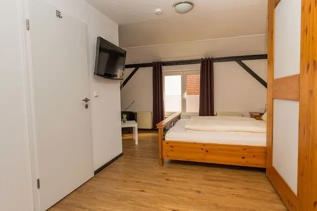 Standard Tek Büyük Yataklı Oda, Özel Banyo, Avlu Manzaralı