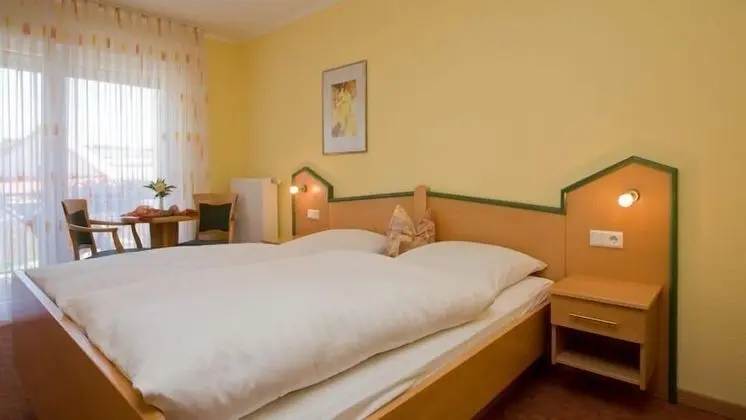 Tek Büyük Yataklı Oda