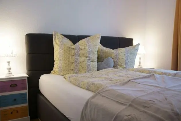 Classic Apart Daire, 2 Yatak Odası, Balkon, Bahçe Manzaralı