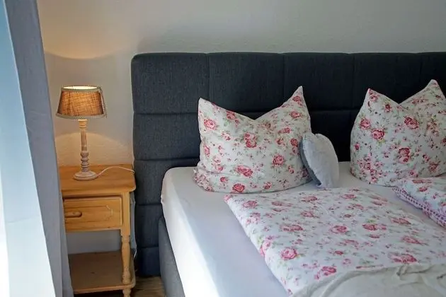 Classic Apart Daire, 2 Yatak Odası, Balkon, Bahçe Manzaralı