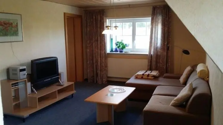 Büyük Yataklı Tek Kişilik Oda