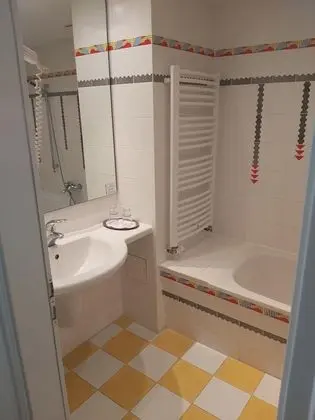 Superior Üç Kişilik Oda, Banyolu/Duşlu