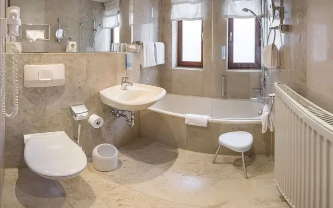 Tek Büyük Yataklı Oda, Balkon