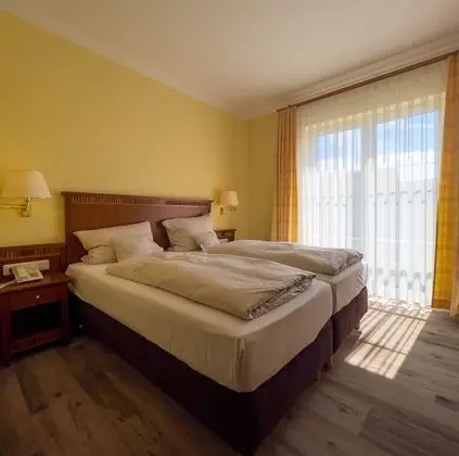 Classic Tek Büyük Yataklı Oda