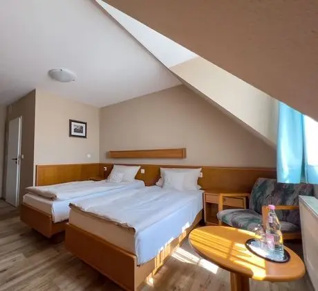 Classic Tek Büyük Yataklı Oda