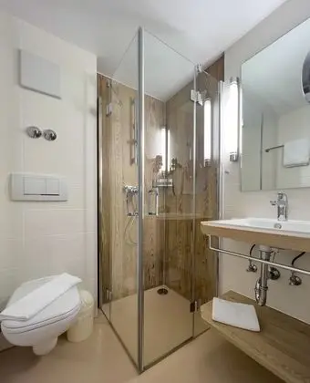 Classic Tek Büyük Yataklı Oda