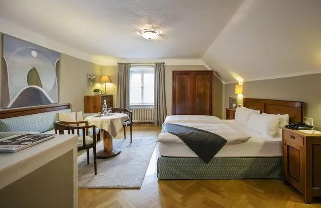 Comfort Tek Büyük Yataklı Oda, Göl Manzaralı (Herrenhaus)