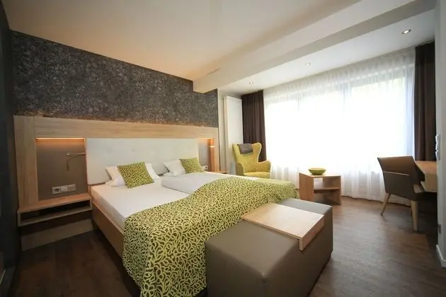 Premium Tek Büyük Yataklı Oda