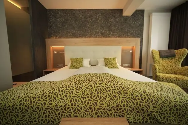 Premium Tek Büyük Yataklı Oda