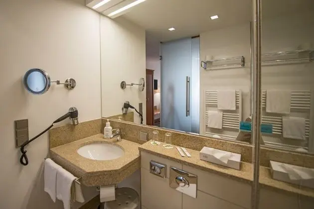 Premium Tek Büyük Yataklı Oda