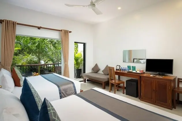Double Twin Room, Pool View