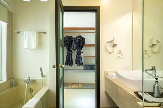 Double Twin Room, Pool View