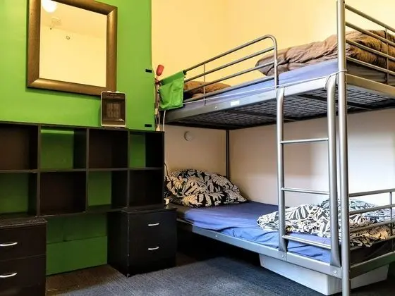 Ortak Ranzalı Oda, Sadece kadınlar için