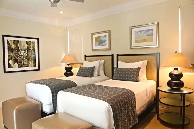 3 Bedroom Butler Beachfront Villa Suite with Plunge Pool
