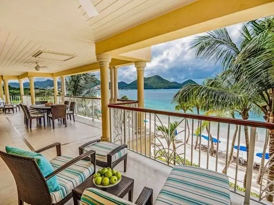 3 Bedroom Butler Beachfront Villa Suite with Plunge Pool