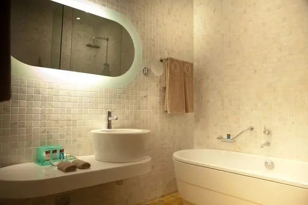Deluxe Tek Büyük Yataklı Oda, Deniz Manzaralı