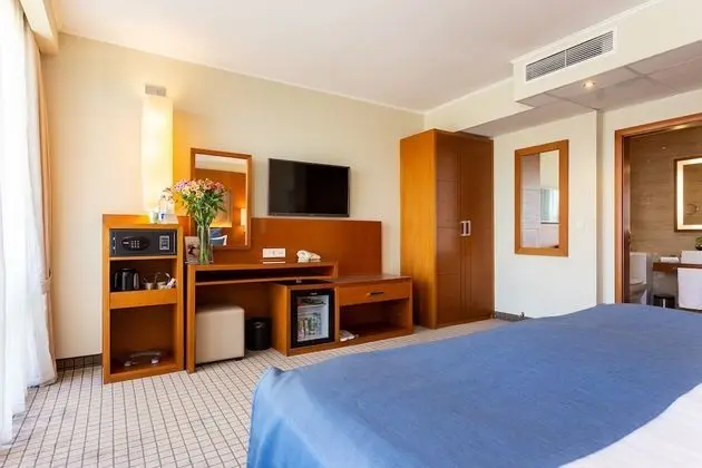 Standard Double or Twin Room, Balcony, Pool/Mountain View