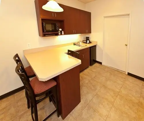 Süit, 1 Büyük (Queen) Boy Yatak, Sigara İçilmez