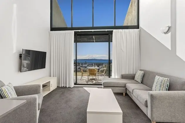 Deluxe Çatı Katı (Loft), 2 Yatak Odası, Mutfak, Koy Manzaralı