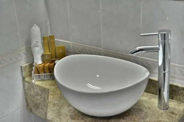 Üç Kişilik Oda