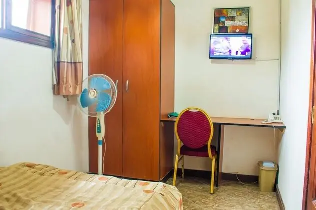 Standard Tek Büyük Yataklı Oda