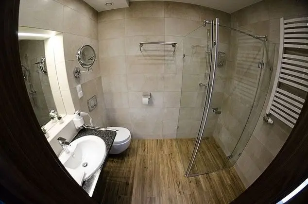 Üç Kişilik Oda, Özel Banyo