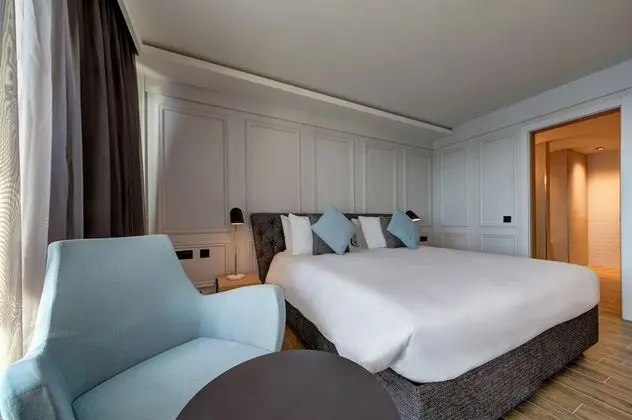Luxury Tek Büyük Yataklı Oda