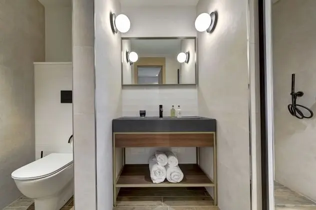 Luxury Tek Büyük Yataklı Oda