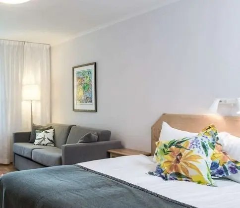 Standard Oda, 1 En Büyük (King) Boy Yatak ve Çekyat, Sigara İçilmez (with Sofabed)