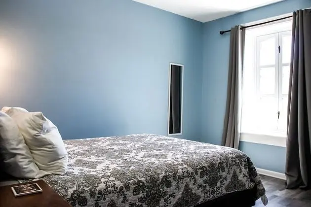 Basic Tek Büyük Yataklı Oda