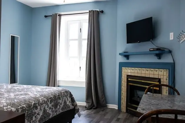 Classic Tek Büyük Yataklı Oda