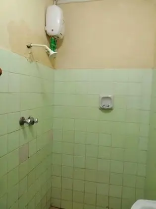Büyük Yataklı Tek Kişilik Oda