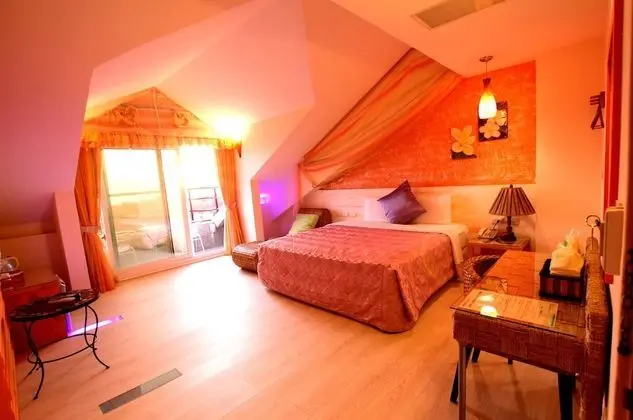 Deluxe Tek Büyük Yataklı Oda, 1 Büyük (Queen) Boy Yatak, Balkon, Deniz Manzaralı