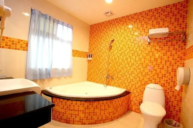 Deluxe Tek Büyük Yataklı Oda, 1 Büyük (Queen) Boy Yatak, Balkon, Deniz Manzaralı