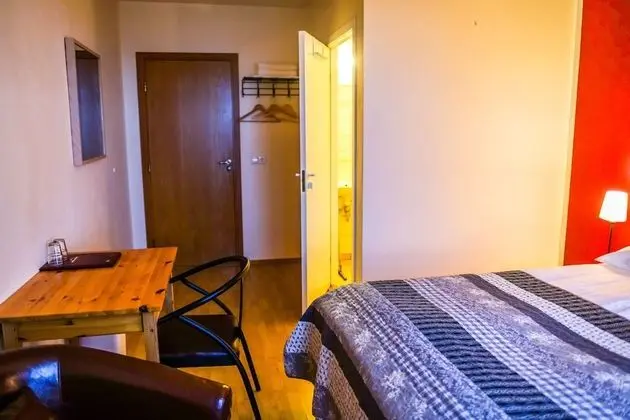 Basic Tek Büyük veya İki Ayrı Yataklı Oda