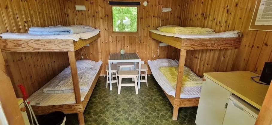 Basic Kır Evi, Bahçeli