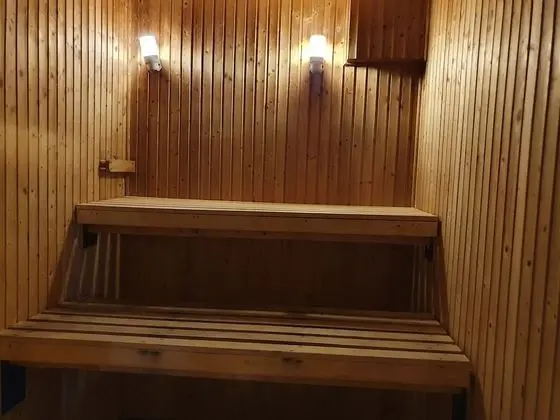 Basic Kır Evi, Bahçeli