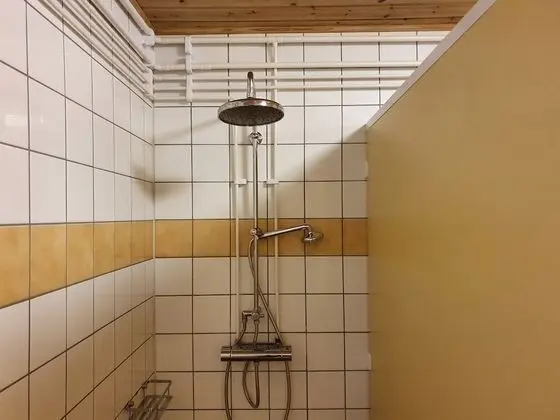 Basic Kır Evi, Bahçeli