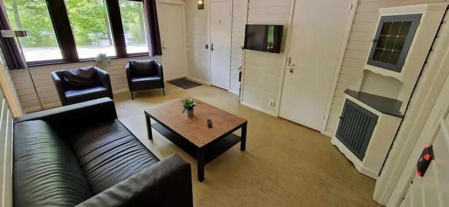 Basic Kır Evi, Göl Manzaralı, Göl Kenarı