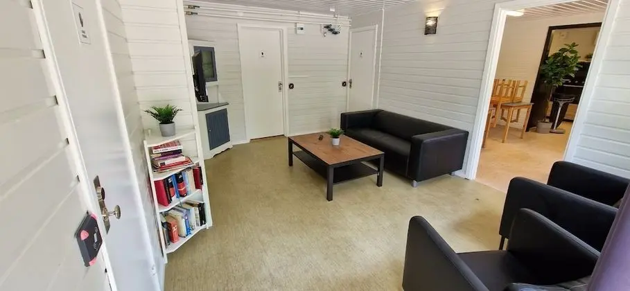 Basic Kır Evi, Göl Manzaralı, Göl Kenarı