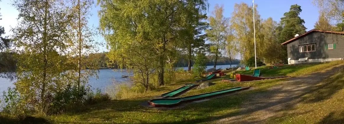 Basic Kır Evi, Göl Manzaralı, Göl Kenarı