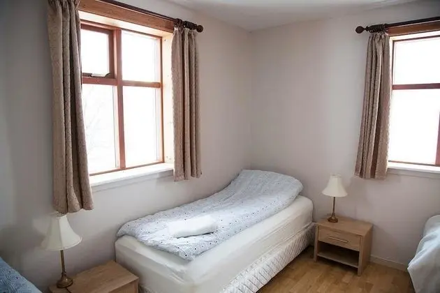 Üç Kişilik Oda, Ortak Banyo