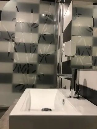 Deluxe Tek Büyük Yataklı Oda, Küvet