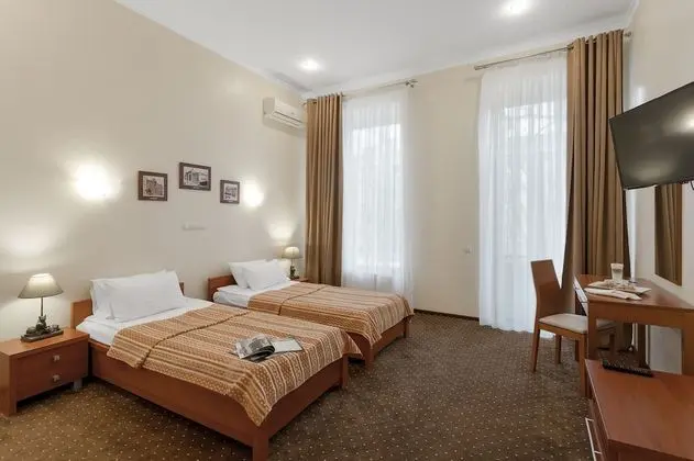 Comfort Tek Büyük veya İki Ayrı Yataklı Oda