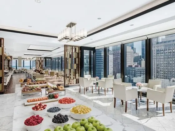 Club Oda, 1 En Büyük (King) Boy Yatak, Engellilere Uygun (Executive)